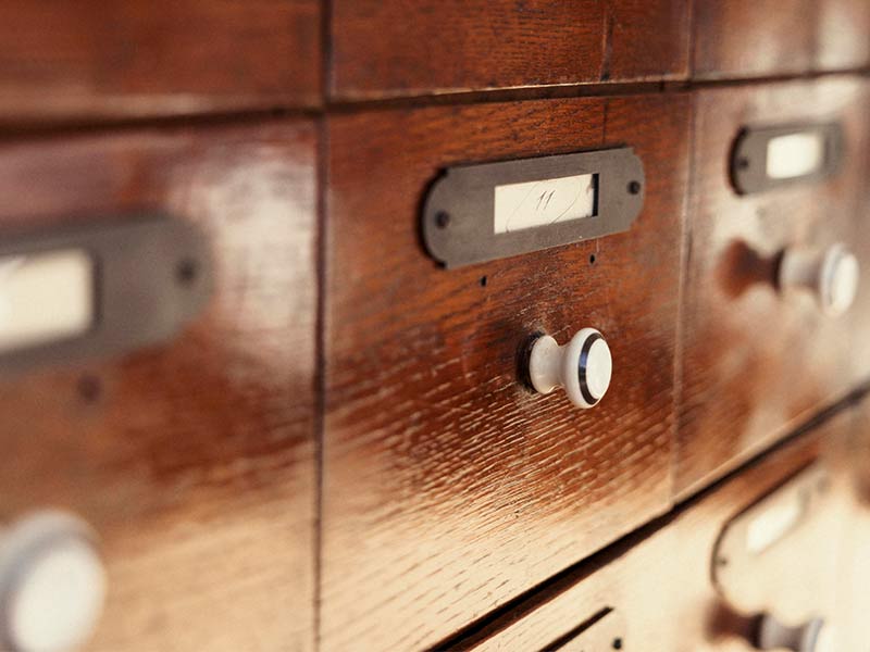 Essentialothek: Apothekerschrank Detail