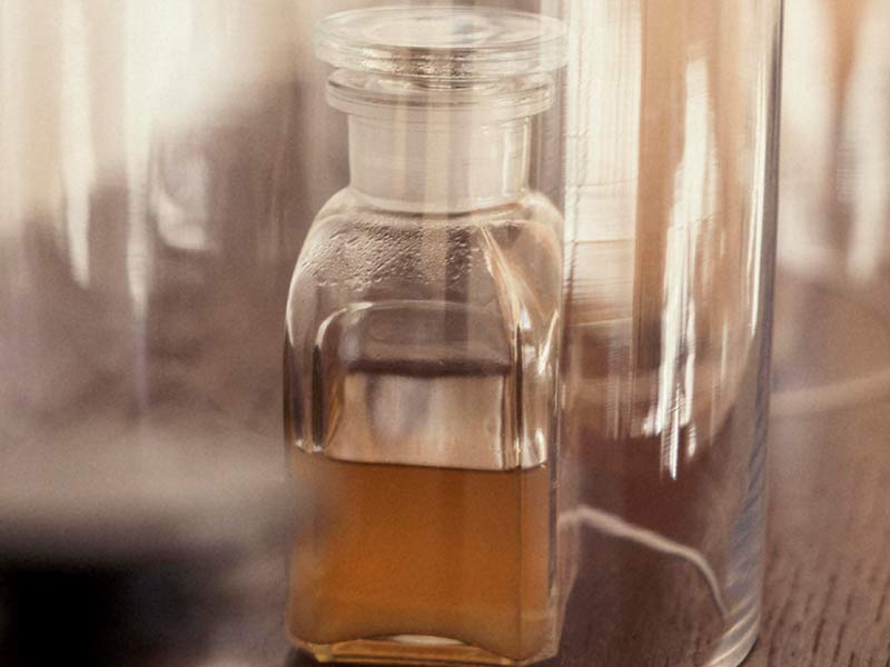 Essentialothek: Glas mit Inhalt